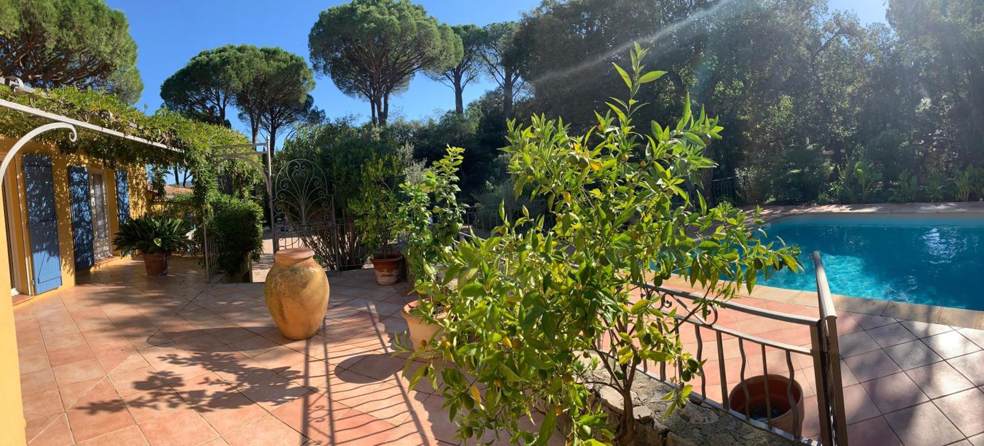Sous Les Pins Parasols Vidauban Extérieur photo